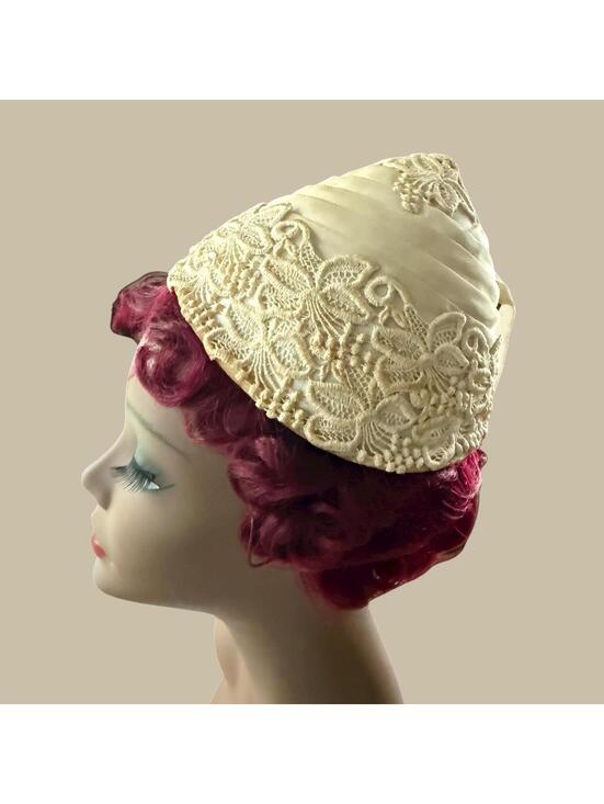 Vintage 1930s Hats for Women, White Cone Shape, Lace and Chiffon, Unique main image 6